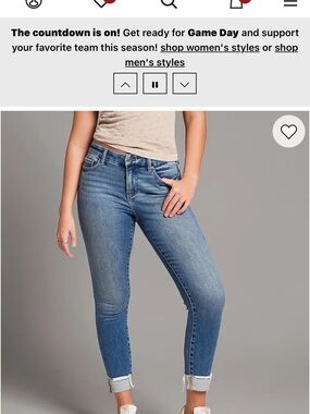 BKE Women's Skinny Jeans — Medium Blue Wash